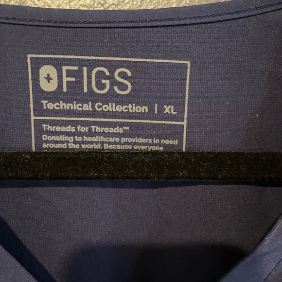 Figs Navy Short Sleeve Tee scrub top - Picture 2 of 2